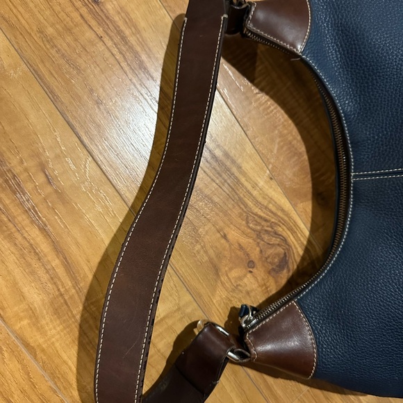 Vintage Dooney & Bourke Navy and Tan  Leather Hobo Bag - Picture 15 of 16